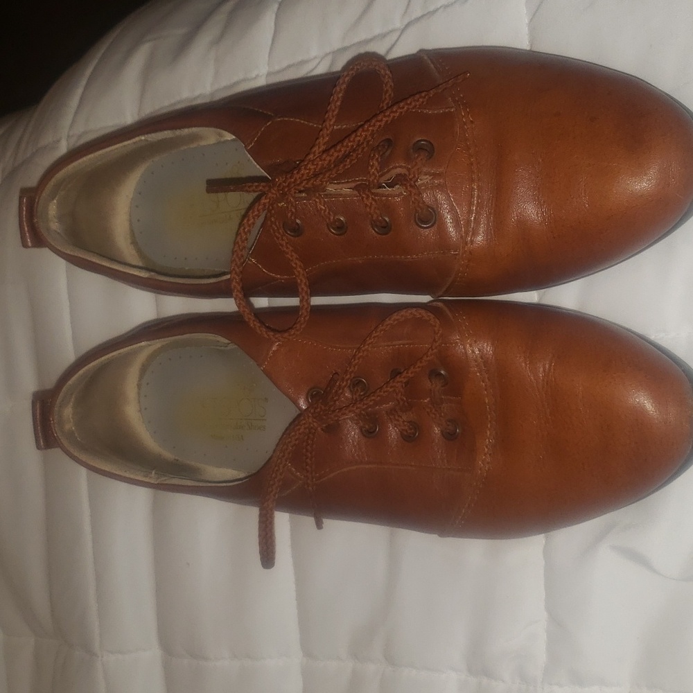 Soft spots womens shoes size 7.5 taupe